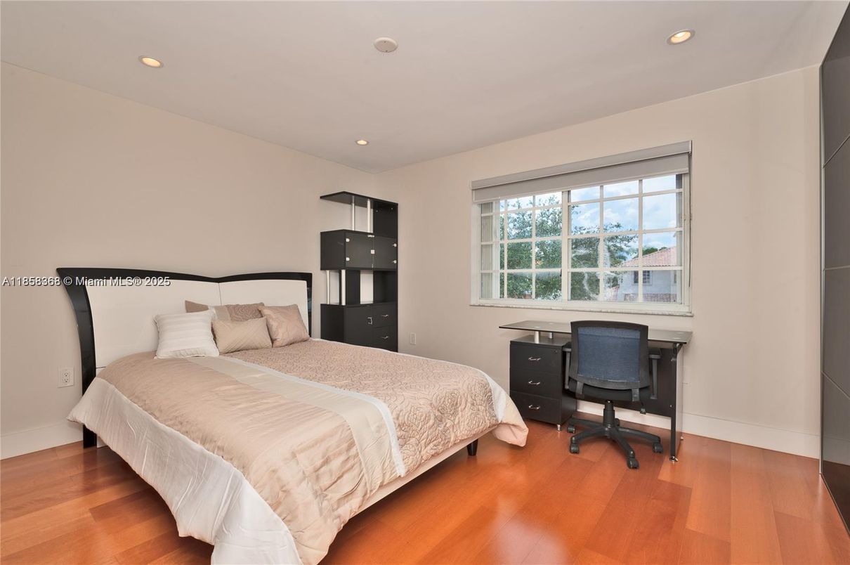 Bedroom, Home Office, Interior, Recessed Lighting, Wood Texture Flooring