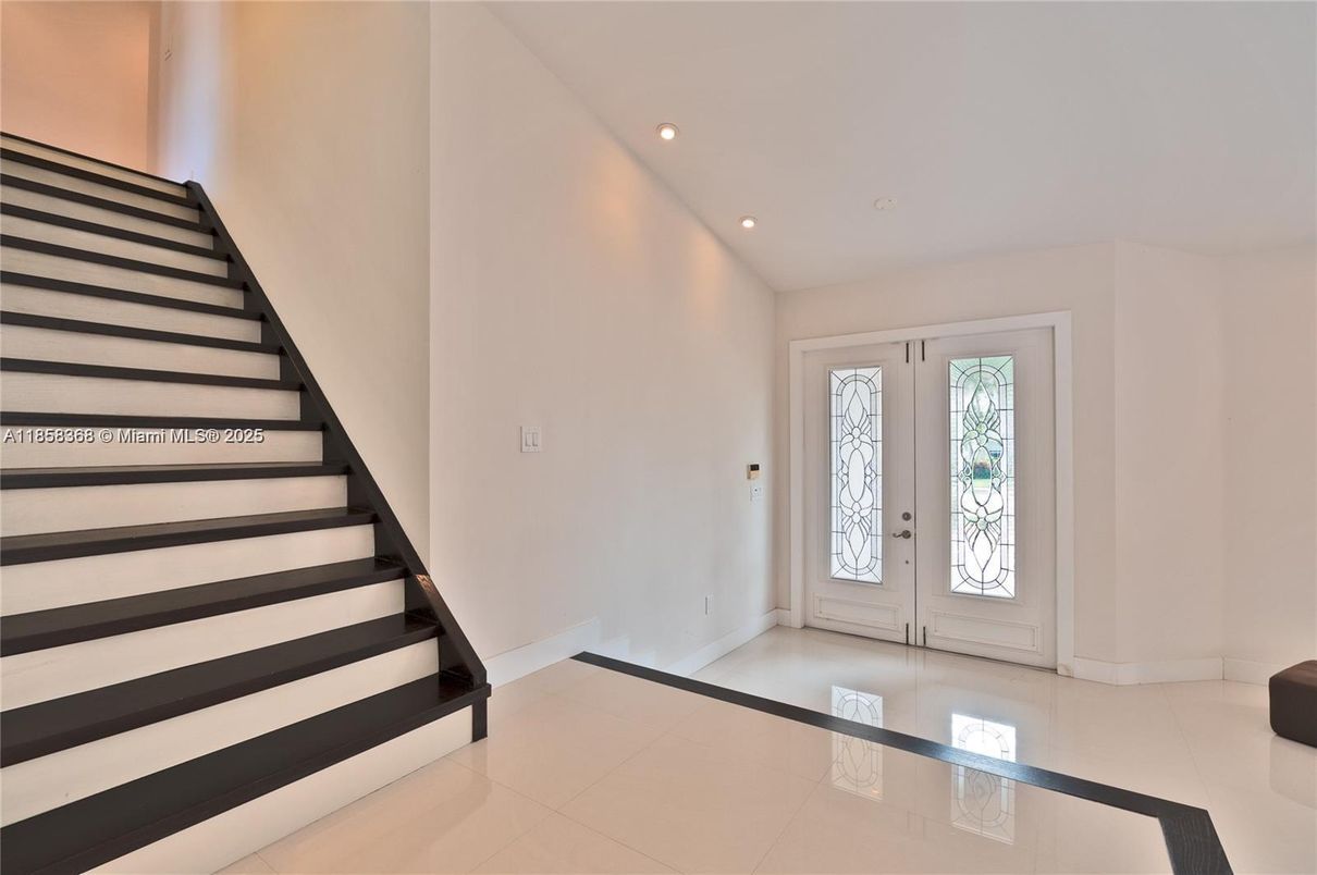 Interior, Recessed Lighting