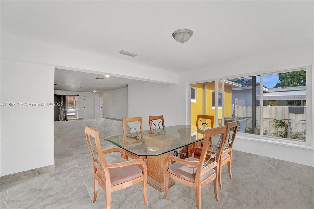 Dining room, Interior, Marble