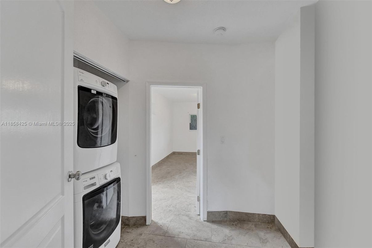 Interior, Utility Closets, Washer