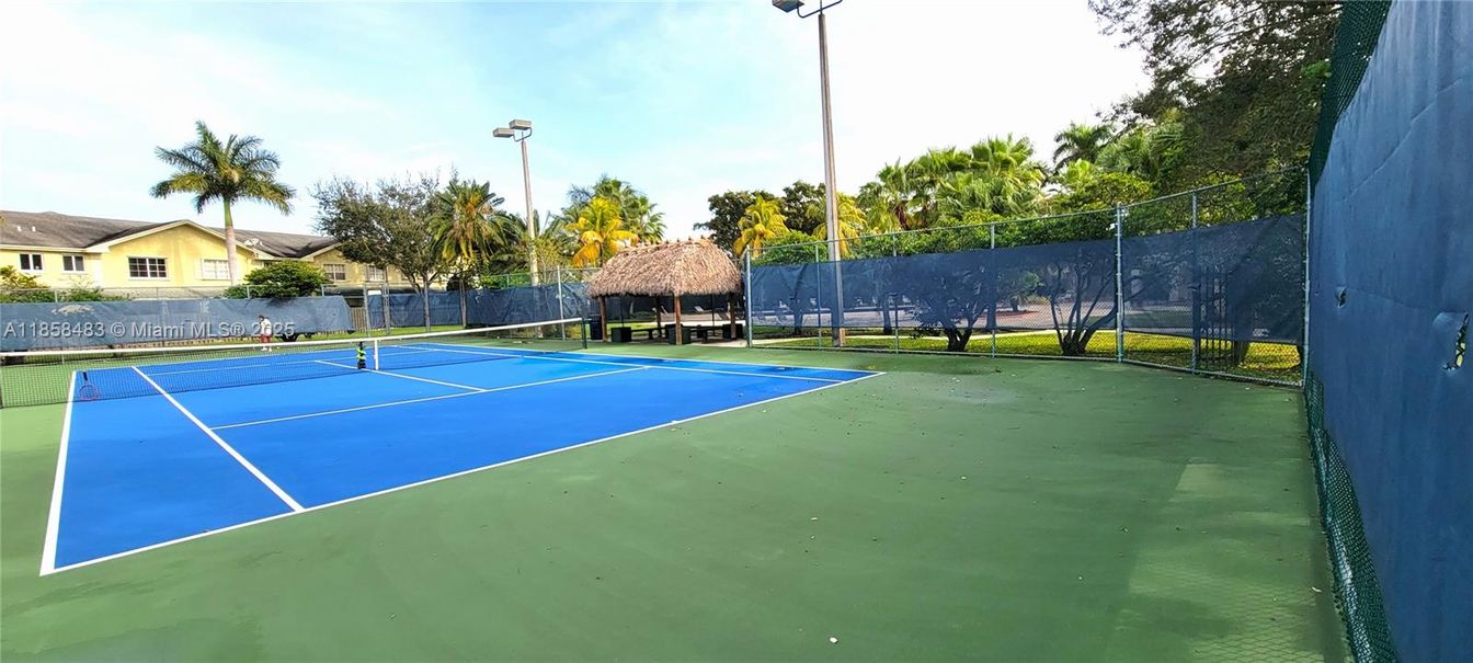 Exterior, Tennis Courts