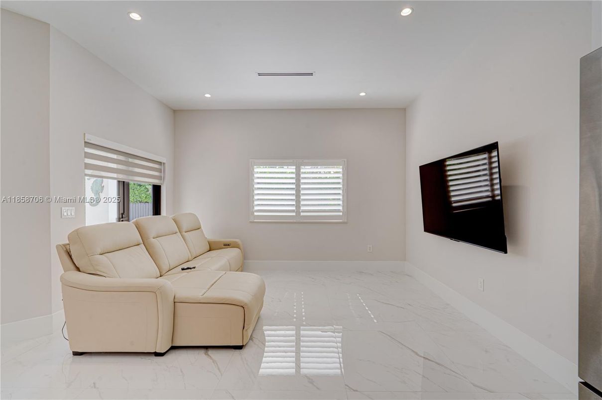 Interior, Marble, Recessed Lighting