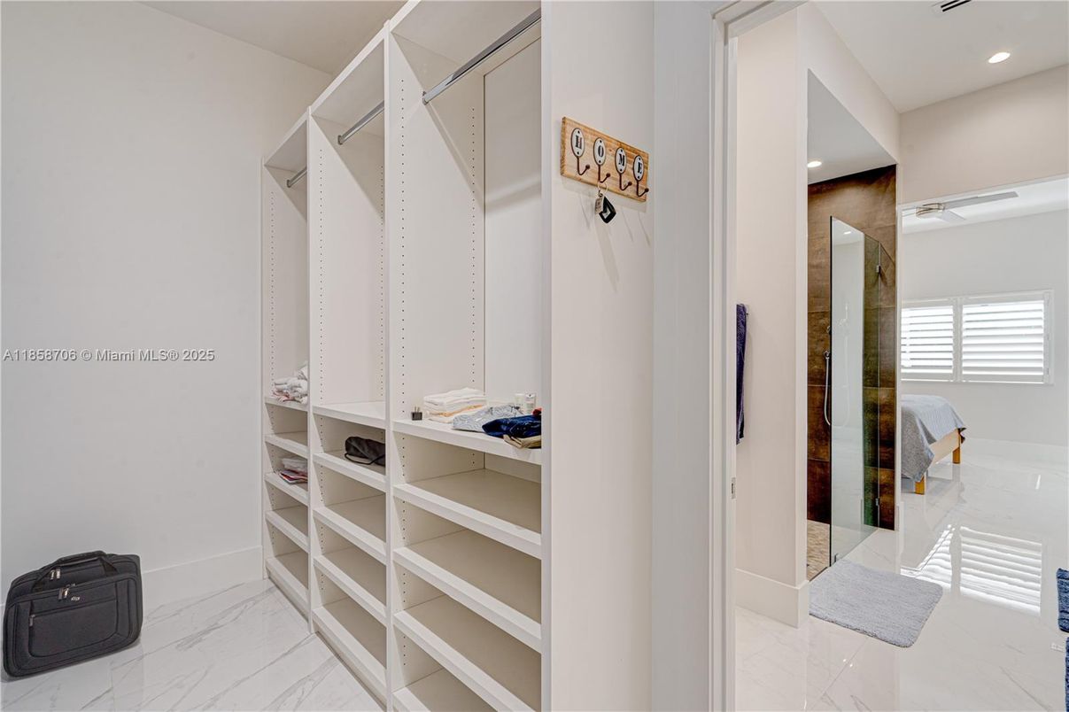 Interior, Marble, Recessed Lighting, Walk-in Closets