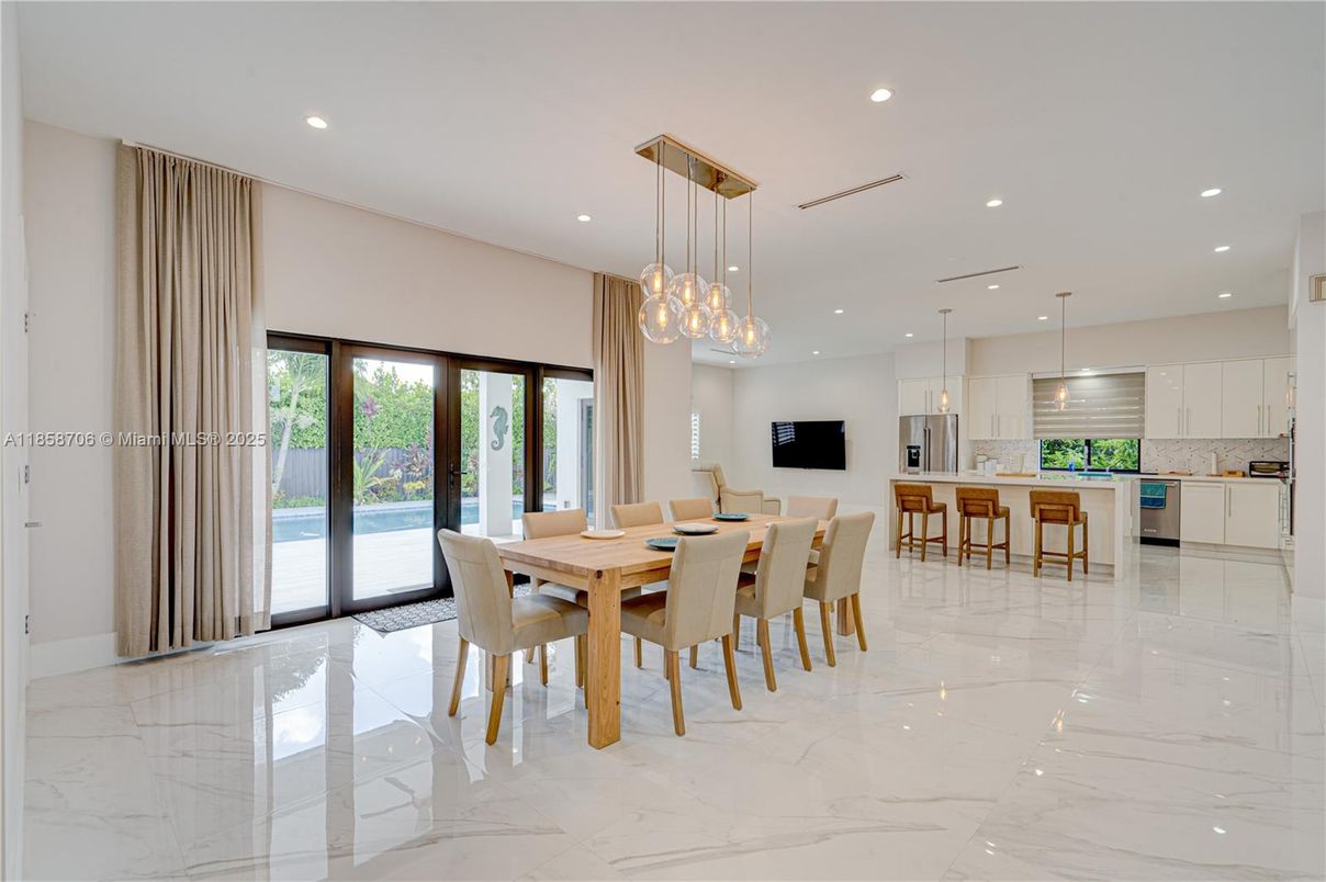 Dining room, Interior, Kitchen, Marble, Pendant Lights, Recessed Lighting