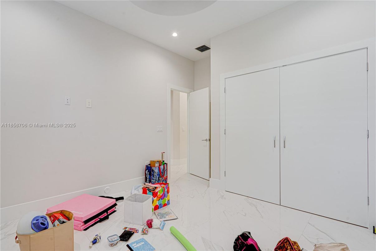 Interior, Marble, Recessed Lighting