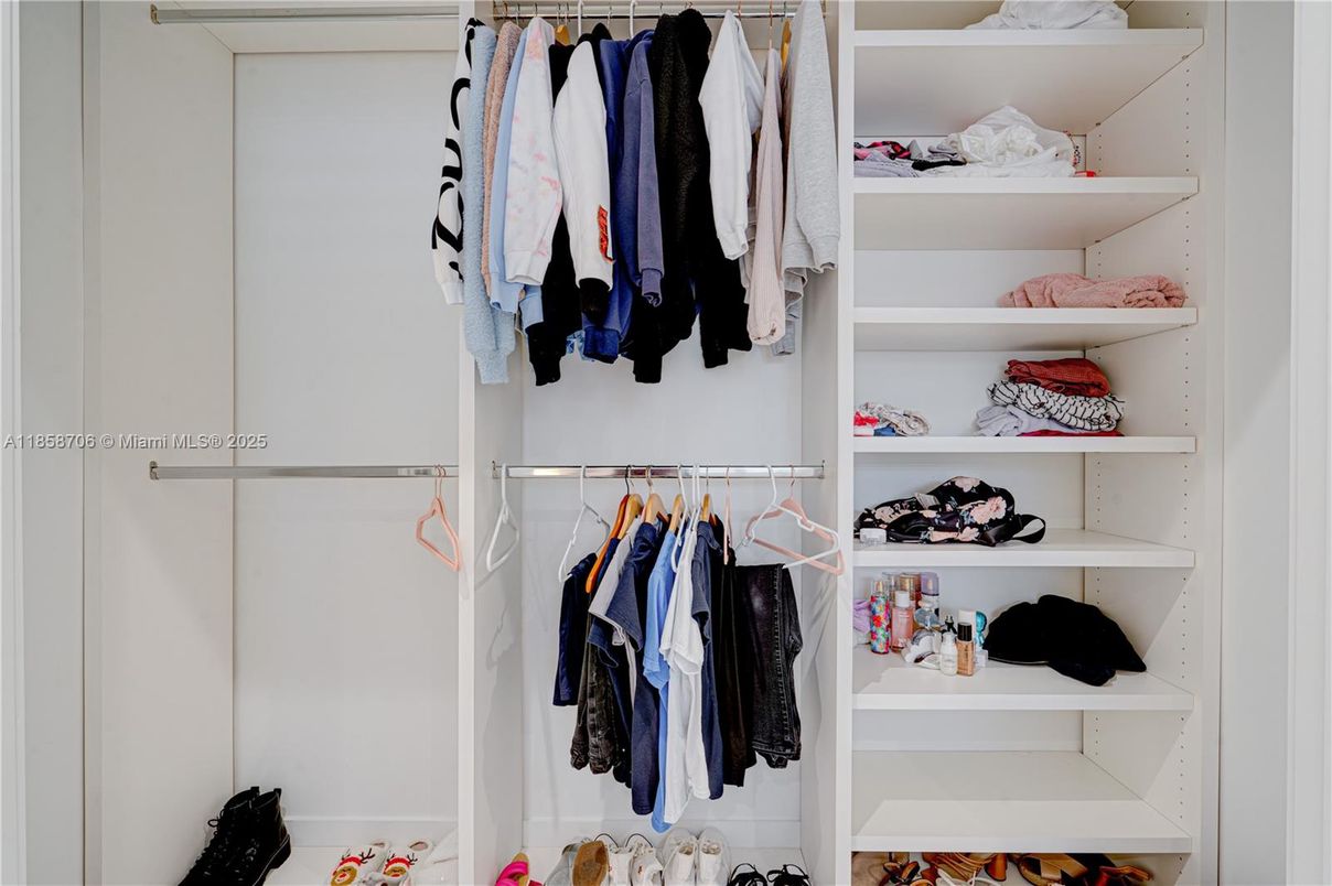 Interior, Walk-in Closets