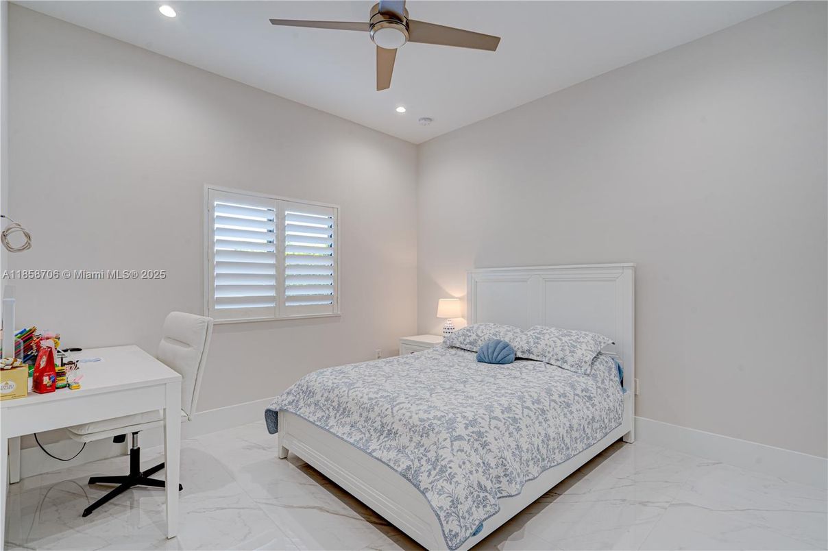 Bedroom, Interior, Marble, Recessed Lighting