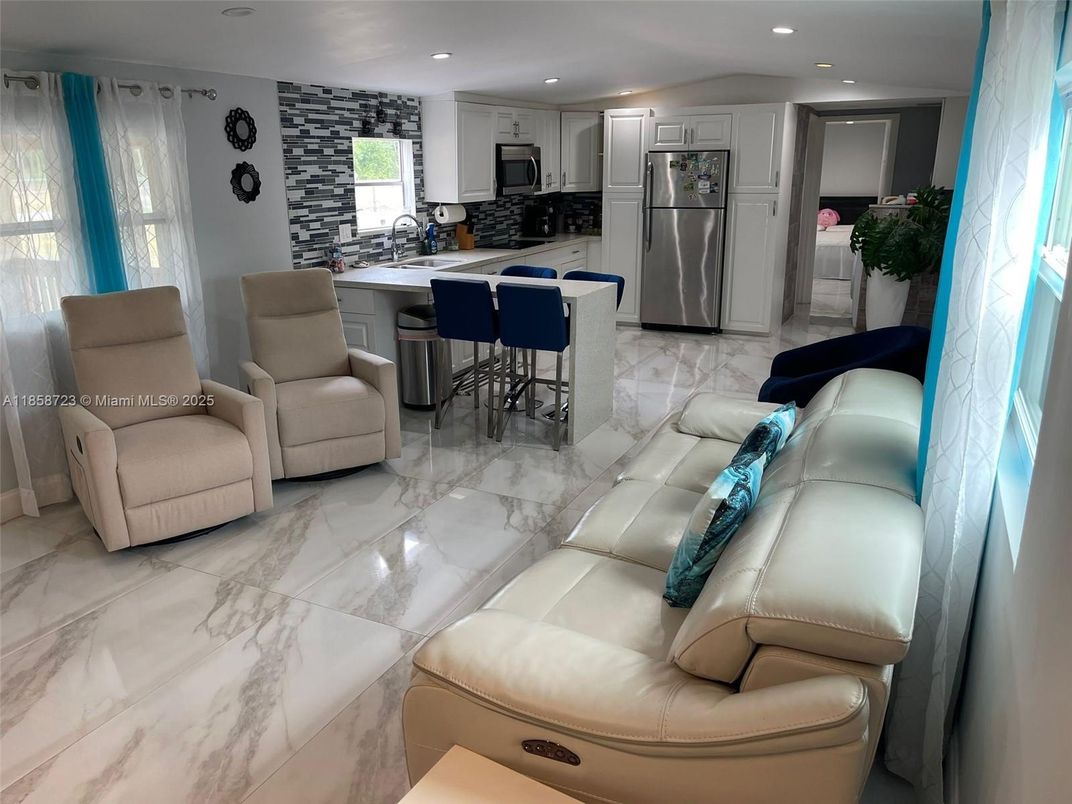 Interior, Kitchen, Living room, Marble, Recessed Lighting