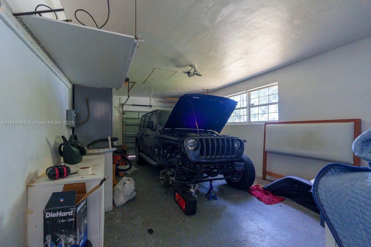 Garage, Interior