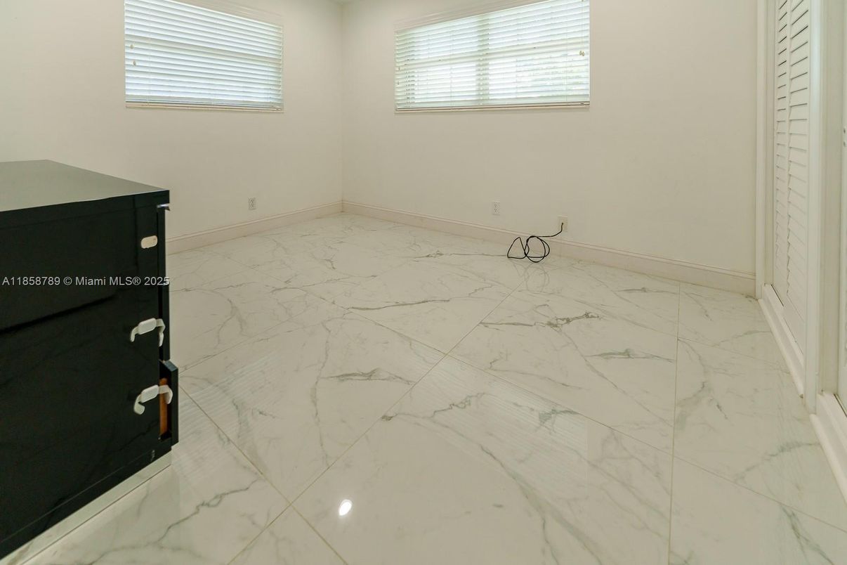 Empty room, Interior, Marble