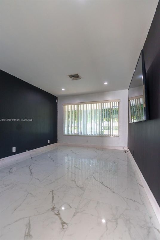 Empty room, Interior, Marble, Recessed Lighting