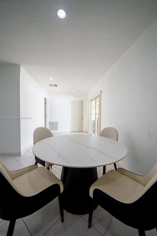 Dining room, Interior, Recessed Lighting