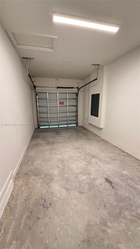 Garage, Interior