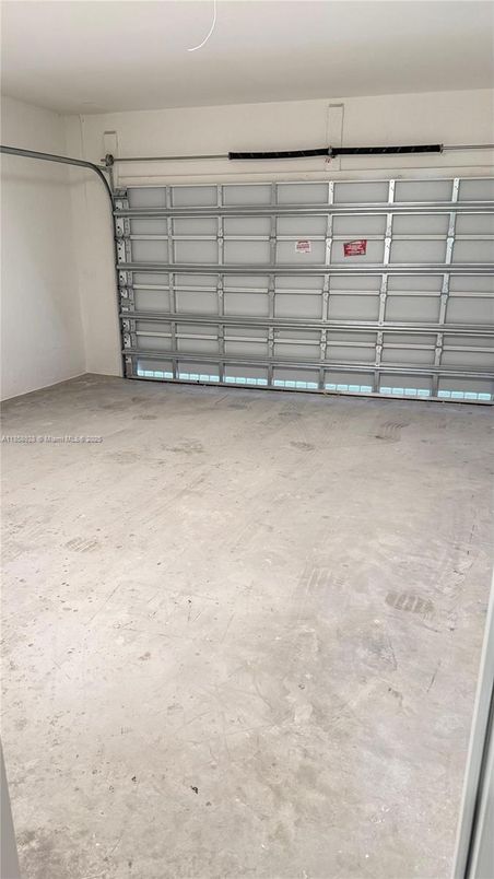 Garage, Interior