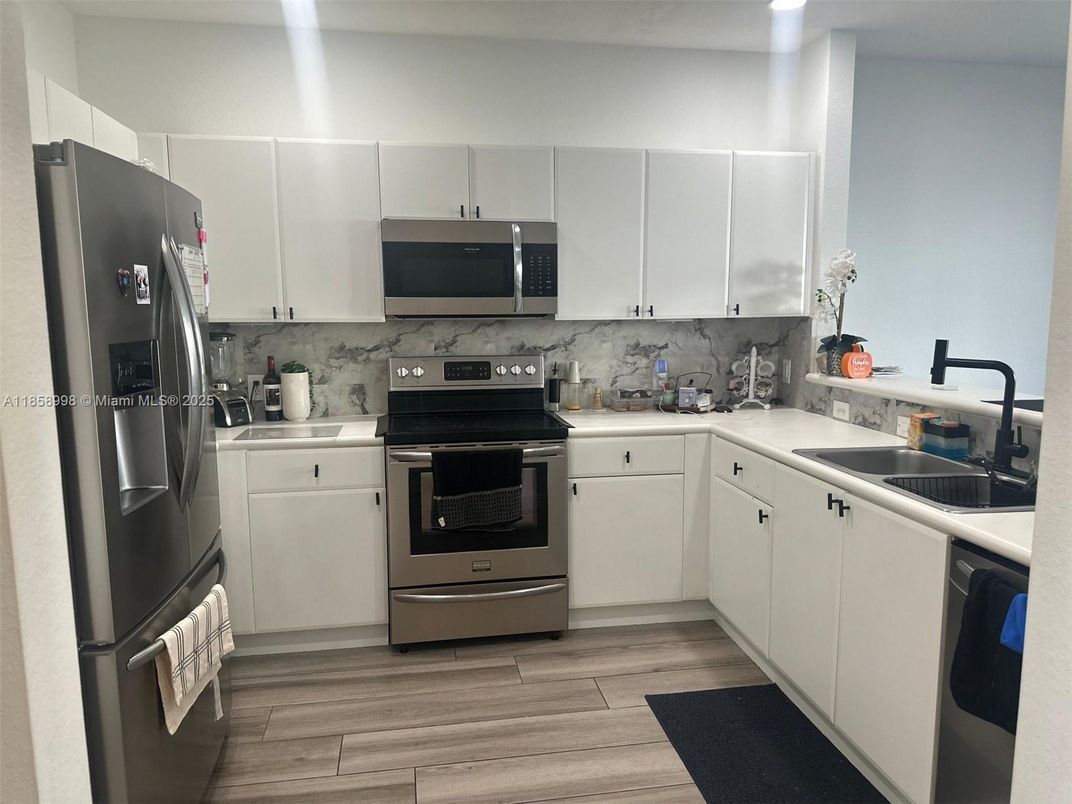 Interior, Kitchen, Stainless Steel Appliances, Wood Texture Flooring