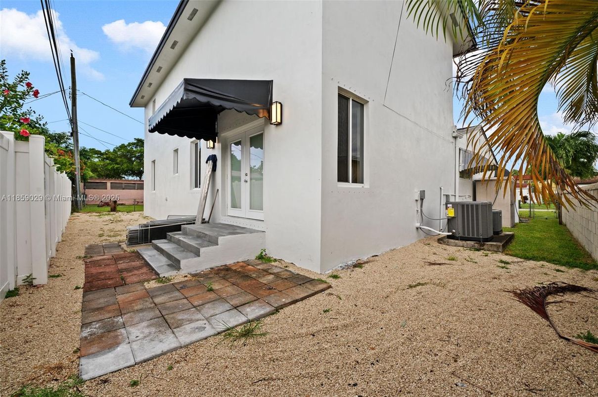 Backyard, Exterior
