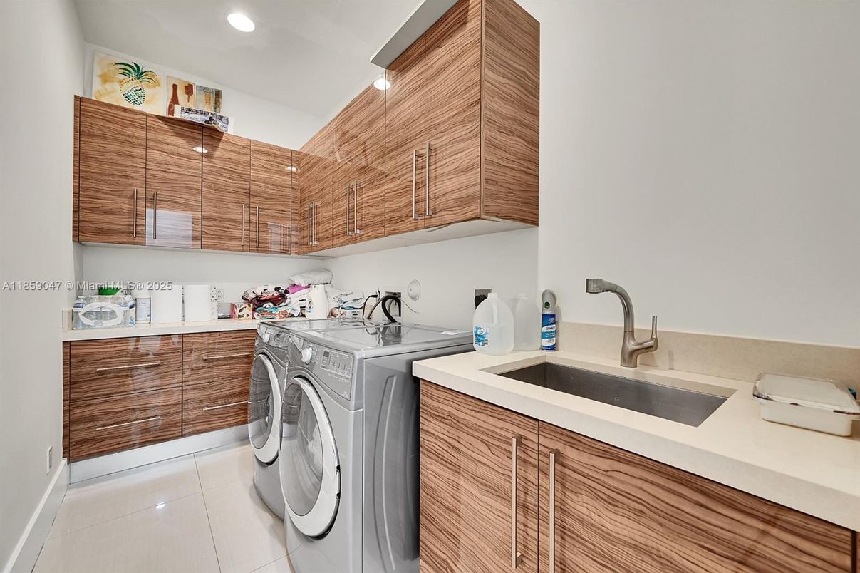 Interior, Recessed Lighting, Washer
