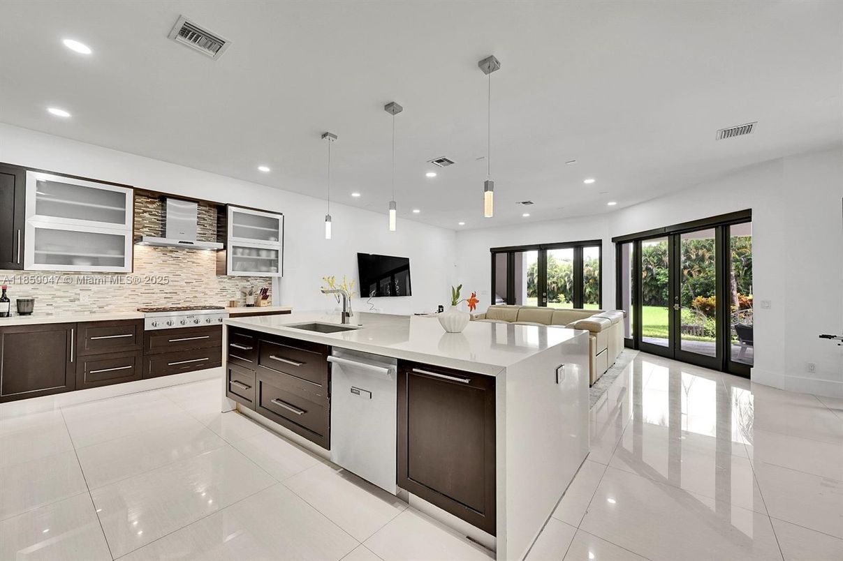 Interior, Kitchen, Pendant Lights, Recessed Lighting, Stainless Steel Appliances