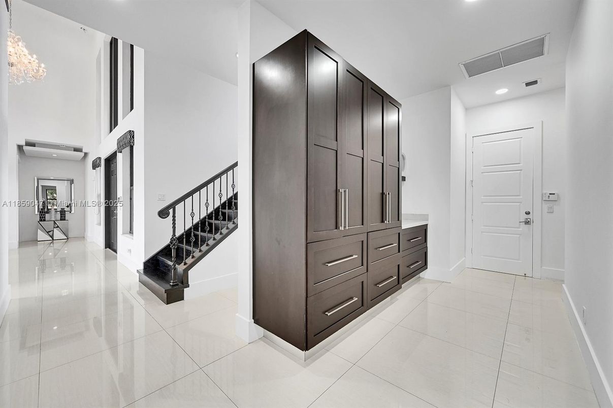 Interior, Recessed Lighting