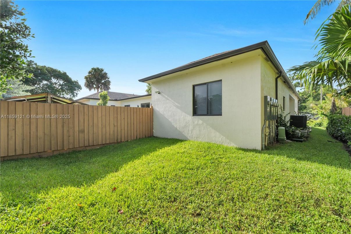Backyard, Exterior