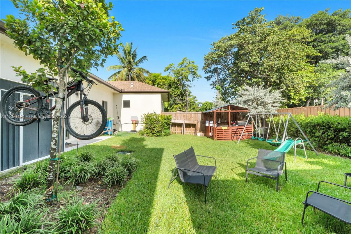 Backyard, Exterior, Playground