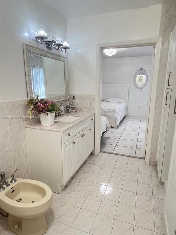 Bathroom, Bedroom, Dual Sink Vanities, Interior, Marble