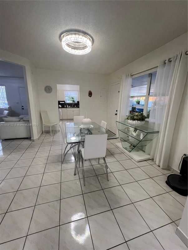 Dining room, Interior