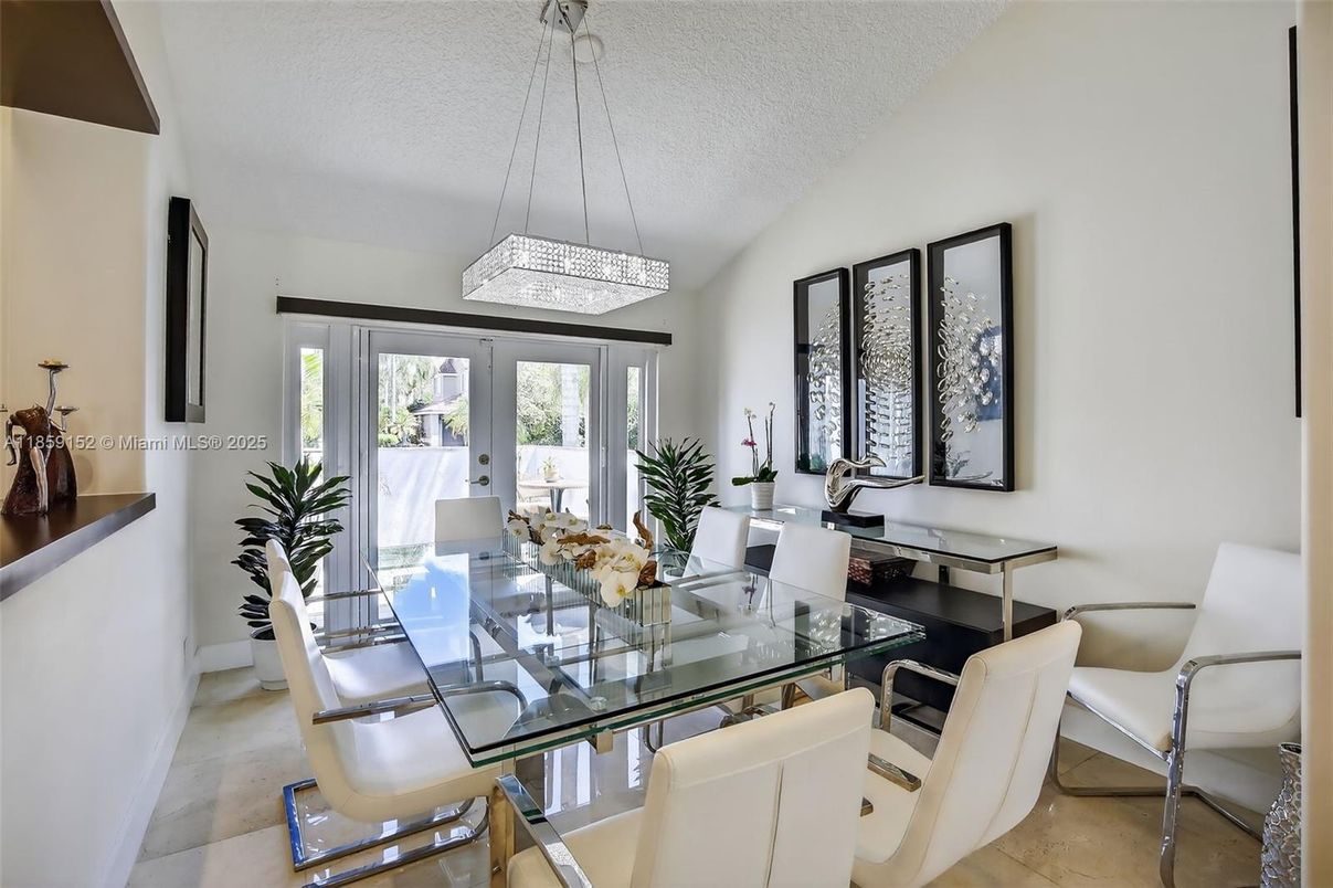 Dining room, Interior, Pendant Lights
