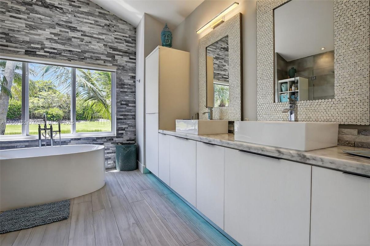 Bathroom, Dual Sink Vanities, Free Standing Baths, Interior, Recessed Lighting, Wood Texture Flooring