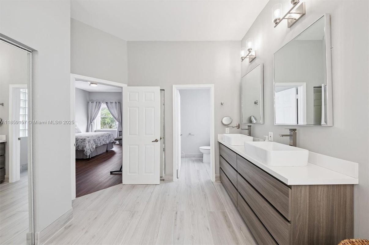 Bathroom, Bedroom, Dual Sink Vanities, Interior, Wood Texture Flooring