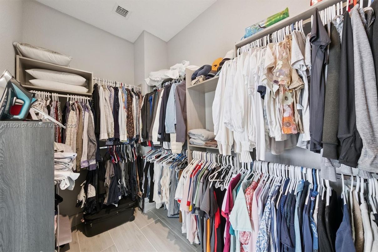 Interior, Walk-in Closets, Wood Texture Flooring
