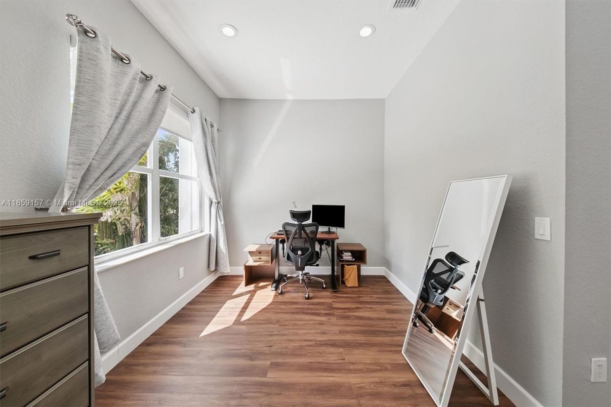 Home Office, Interior, Recessed Lighting, Wood Texture Flooring