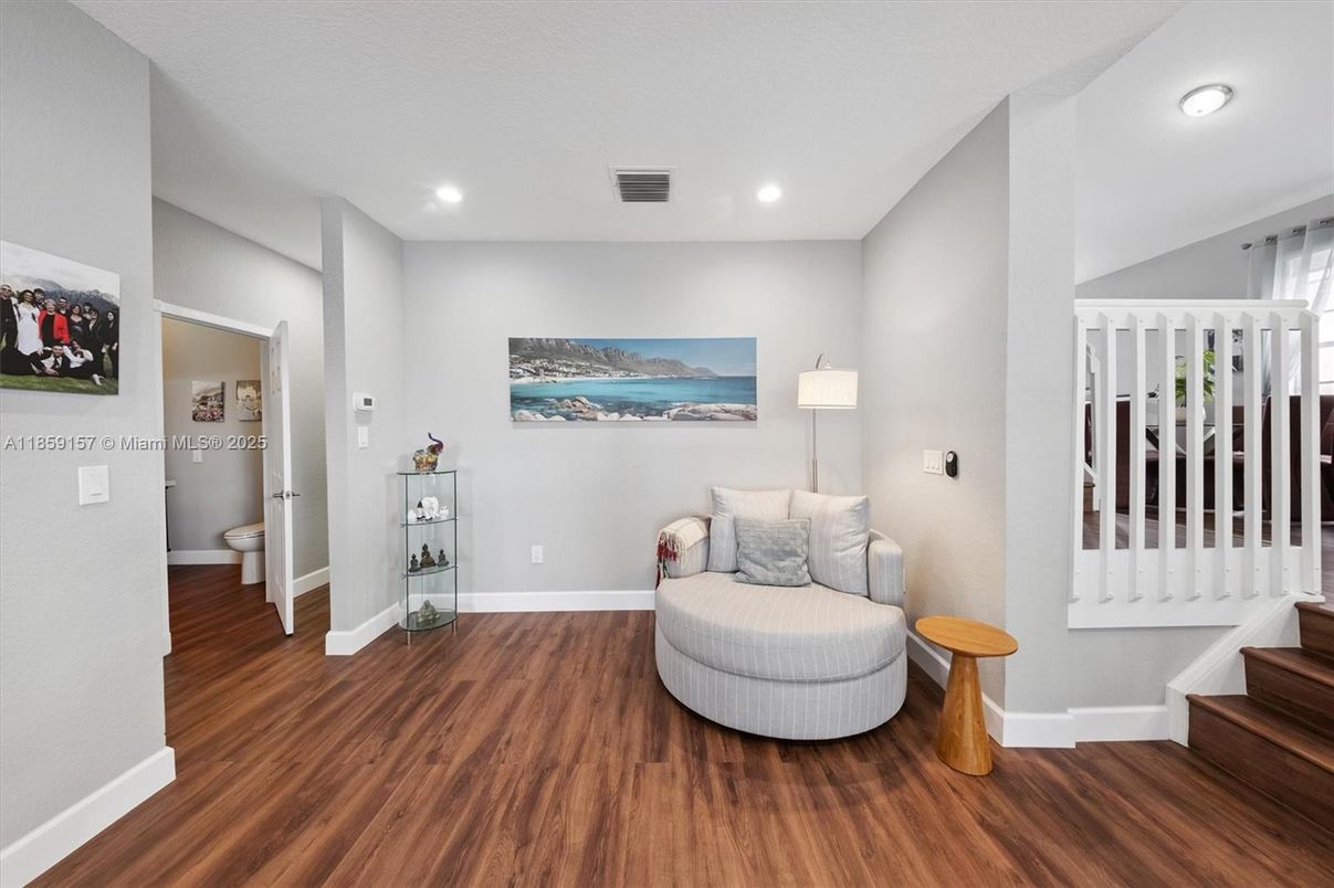 Interior, Recessed Lighting, Wood Texture Flooring