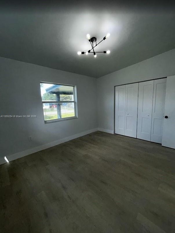 Empty room, Interior, Pendant Lights, Wood Texture Flooring