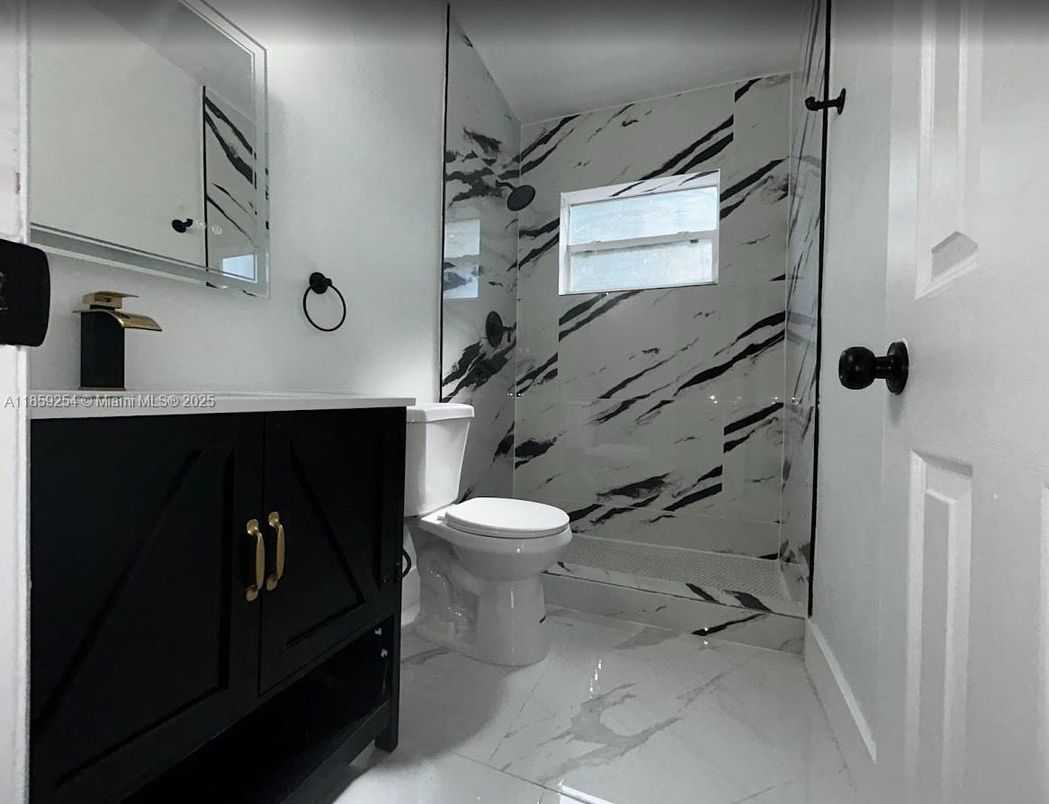 Bathroom, Interior, Marble, Marble Walls