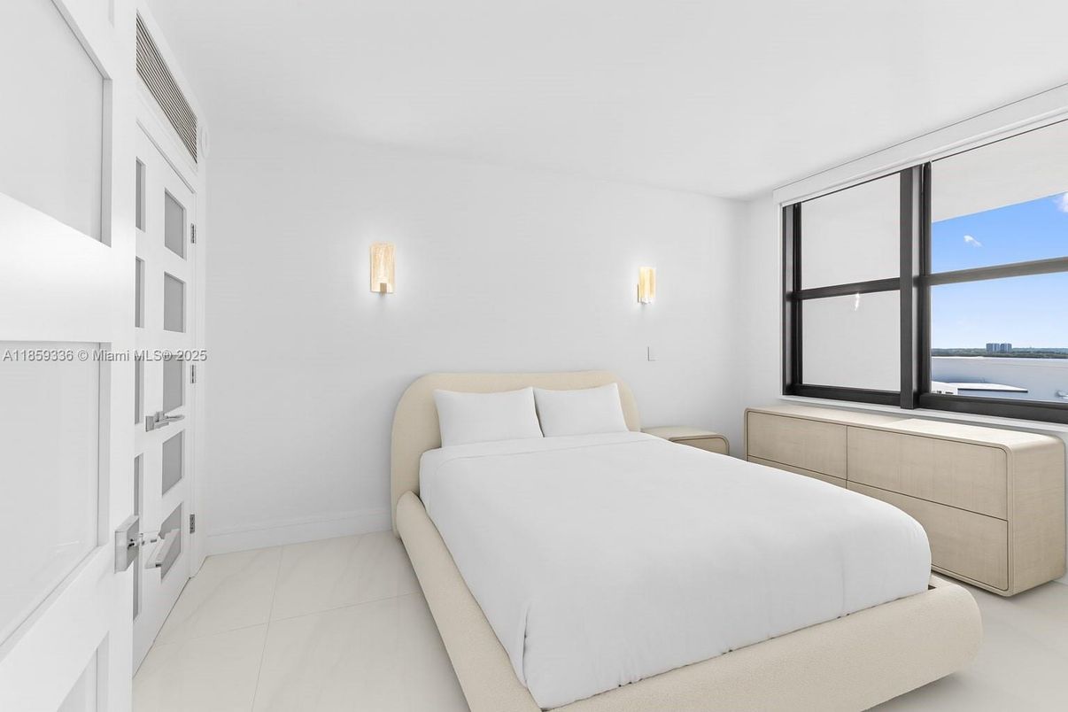 Bedroom, Interior, Water