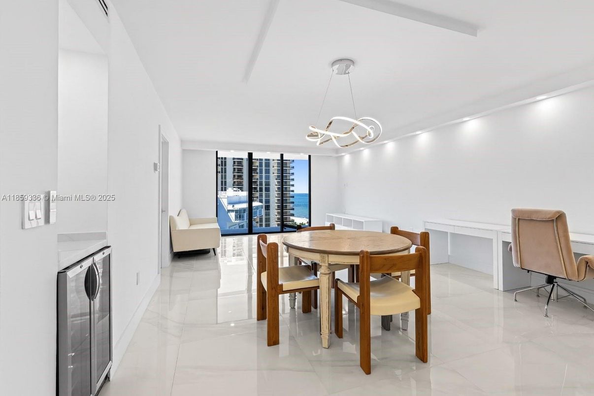 Dining room, Interior, Pendant Lights, Water