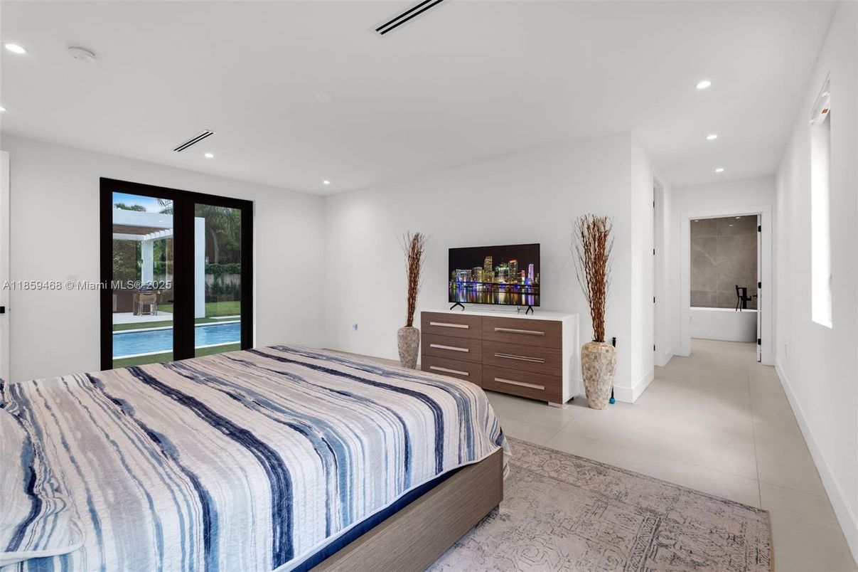 Bedroom, Interior, Recessed Lighting