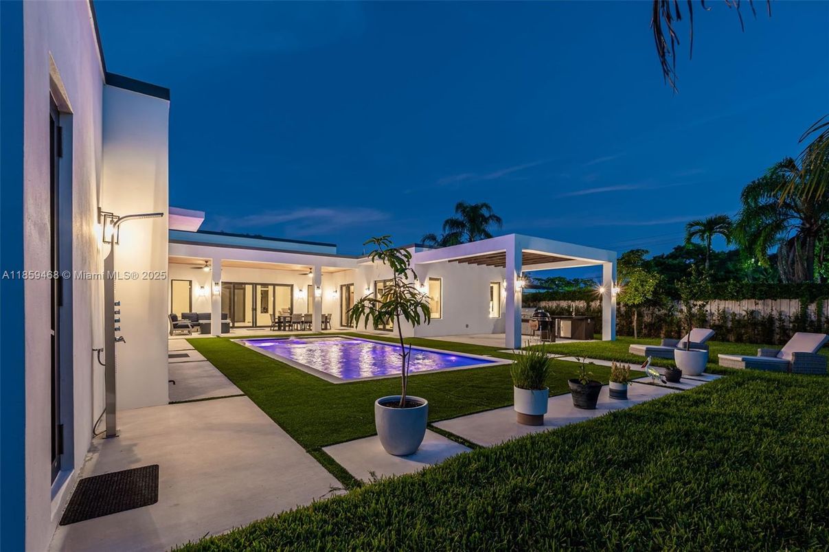 Backyard, Exterior, Pool