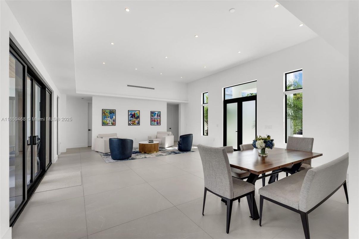 Dining room, Interior, Living room, Recessed Lighting