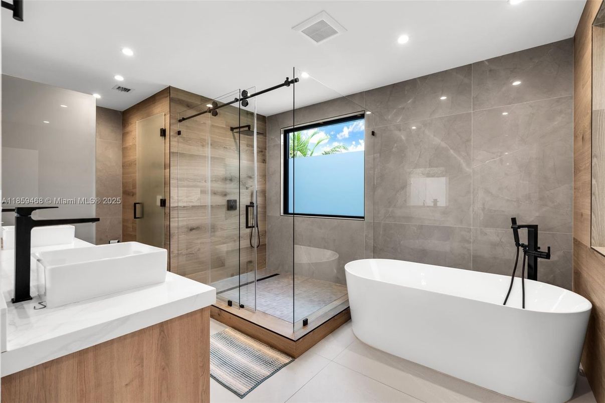 Bathroom, Free Standing Baths, Glass Shower, Interior, Recessed Lighting