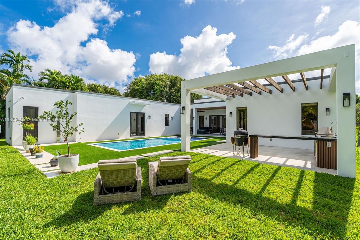 Backyard, Exterior, Pool