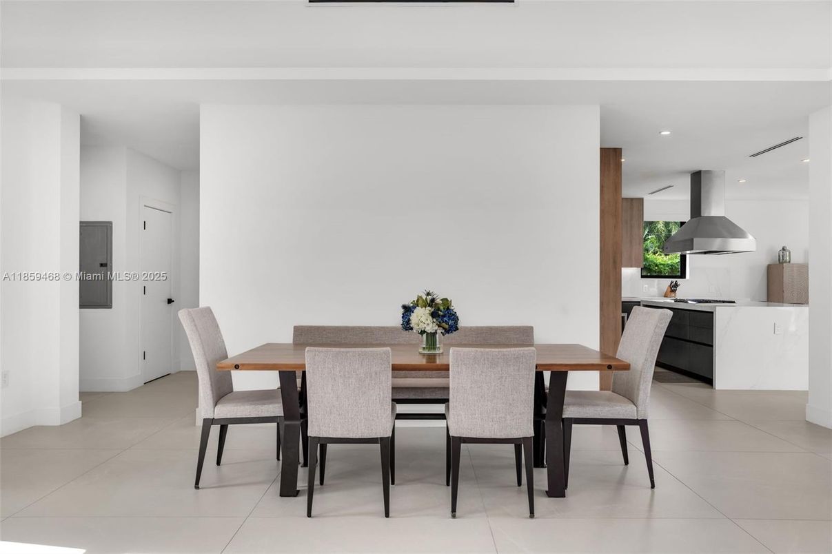 Dining room, Interior, Kitchen, Recessed Lighting