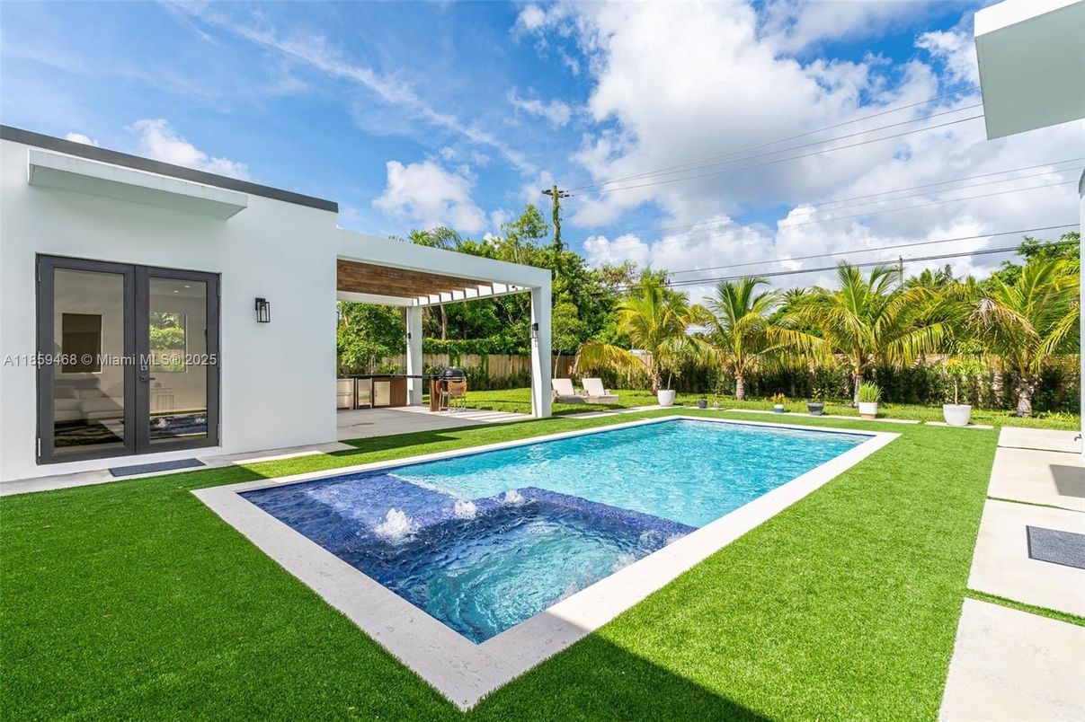 Backyard, Exterior, Pool