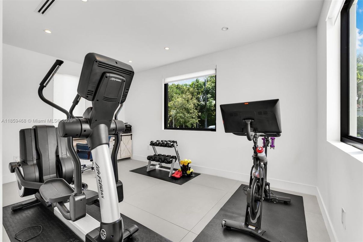 Fitness Equipment, Interior, Recessed Lighting