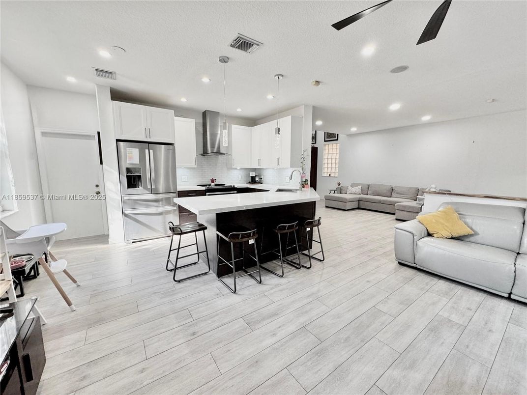 Interior, Kitchen, Living room, Pendant Lights, Recessed Lighting, Stainless Steel Appliances, Wood Texture Flooring