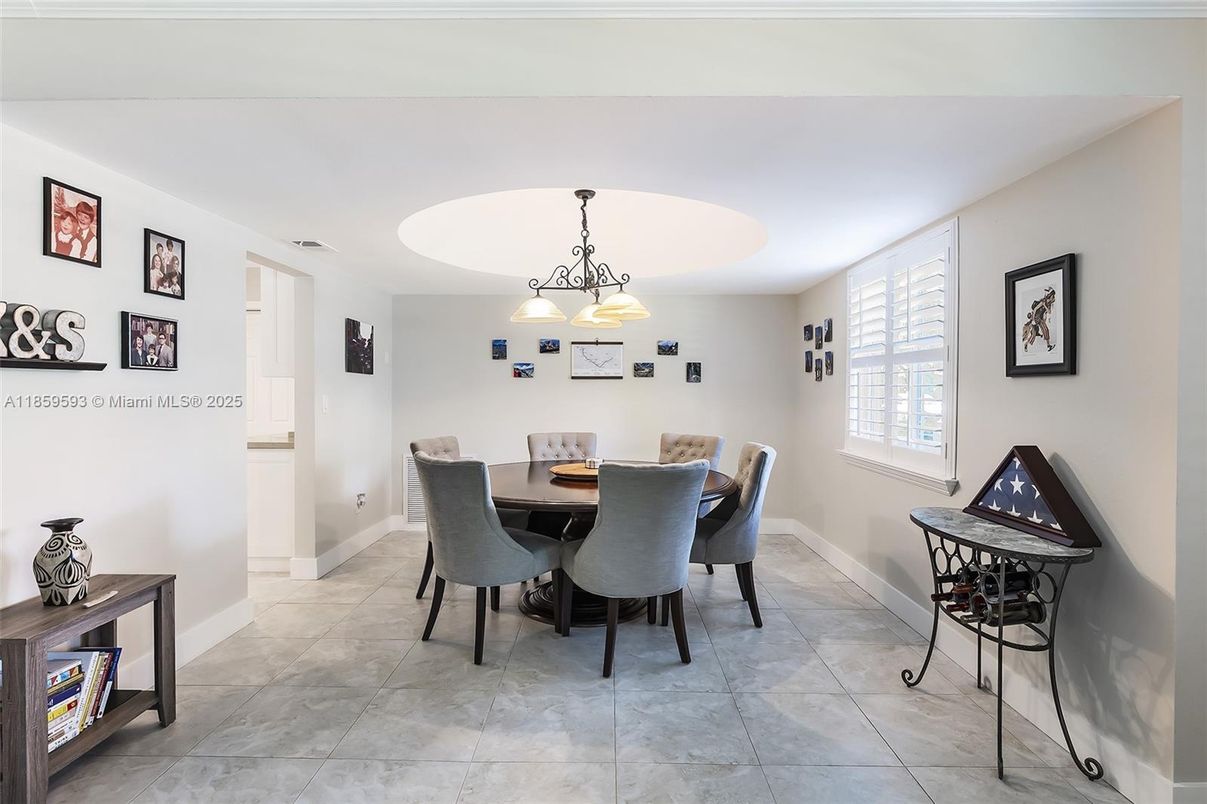Dining room, Interior, Pendant Lights