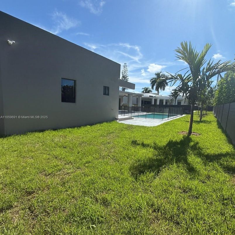 Backyard, Exterior, Pool