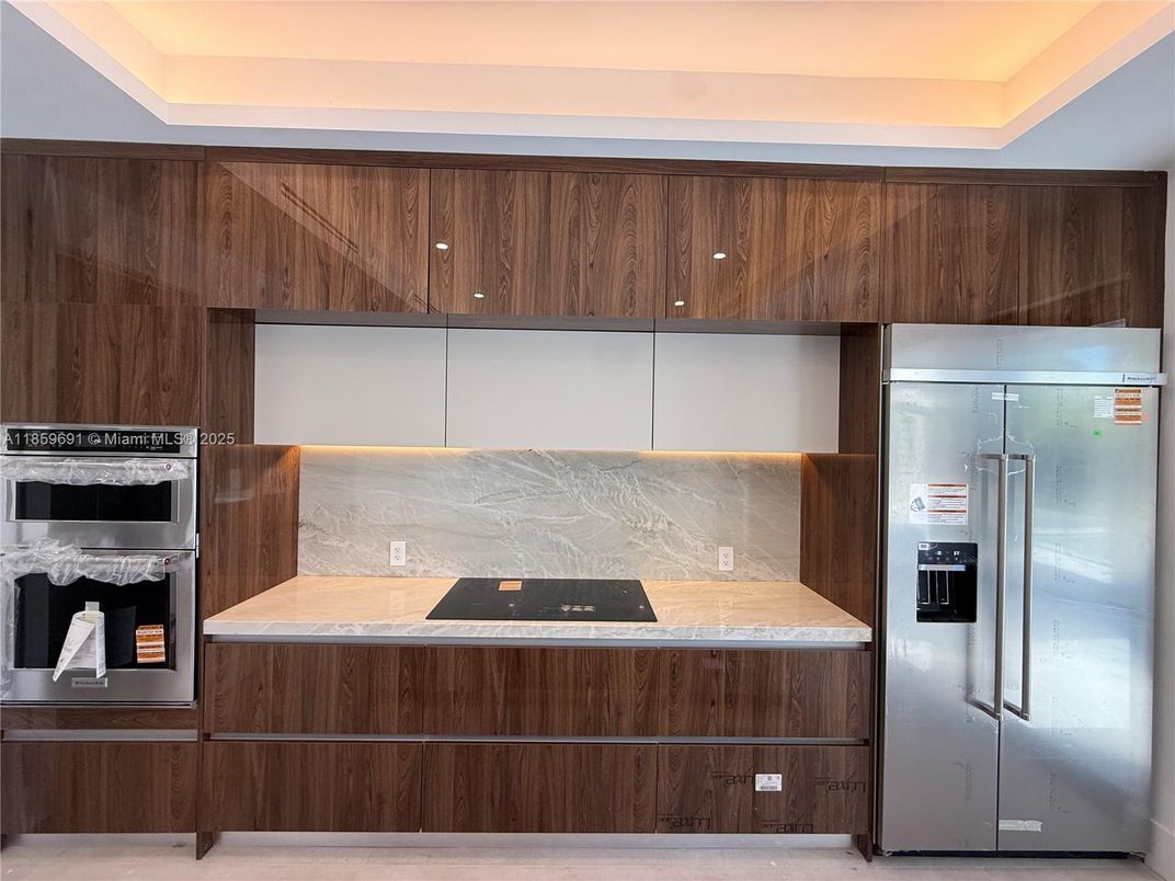 Interior, Kitchen, Stainless Steel Appliances