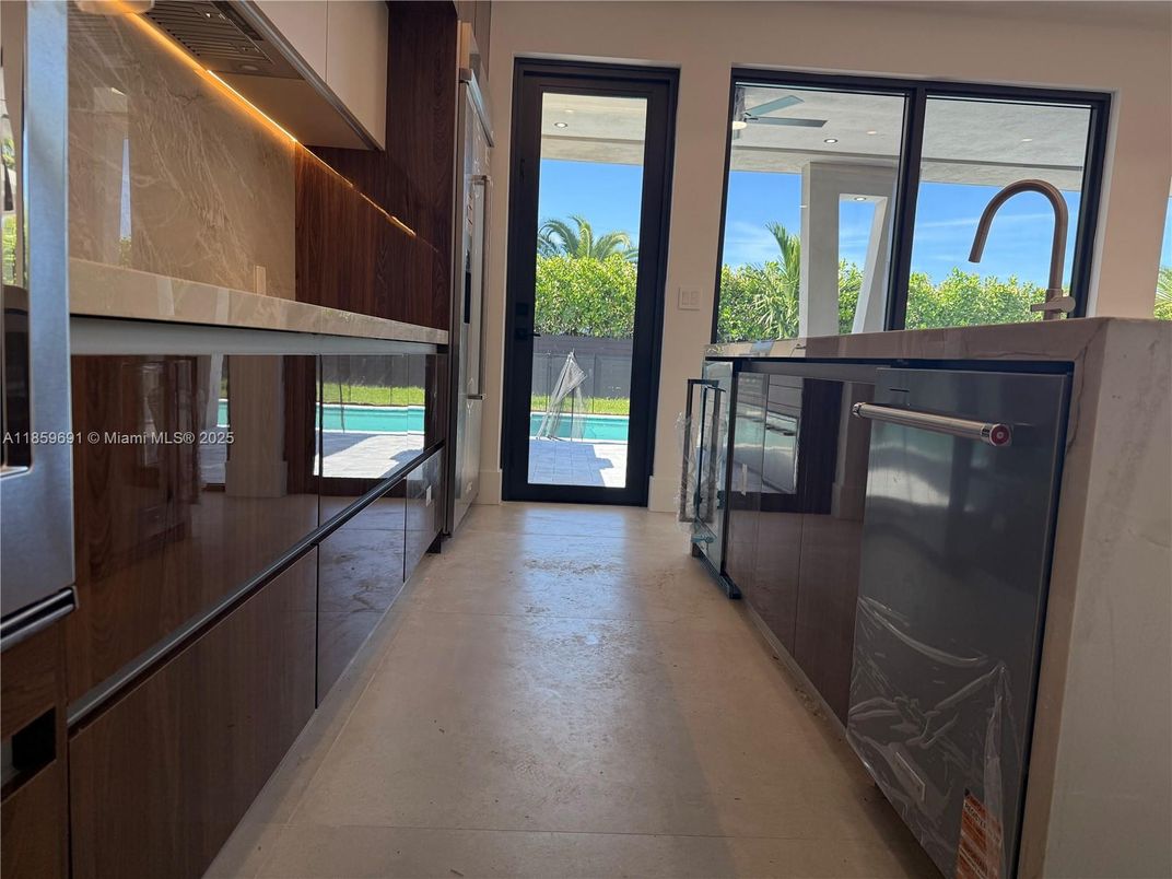 Interior, Kitchen, Water